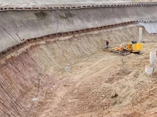 蒙自基坑边坡加固